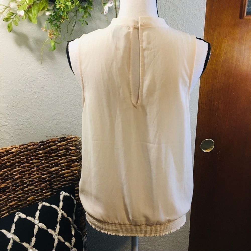 Chelsea28 sleeveless high neckline blouse - Picture 4 of 6